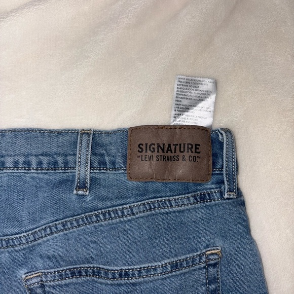 Levi's Sky Blue Relaxed Fit Men's Jeans - Picture 3 of 4